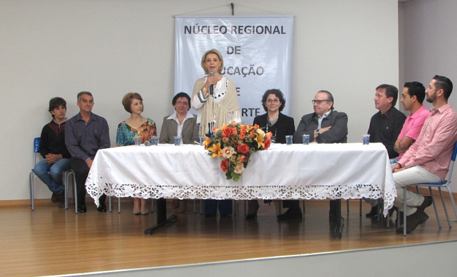 As escolas da rede estadual pertencentes ao Núcleo Regional de Educação de Cianorte receberam nesta quinta-feira (22) o Prêmio Gestão CAF. As unidades foram contempladas porque apresentaram os melhores resultados na execução de projetos pedagógicos e na aplicação eficiente dos recursos públicos.