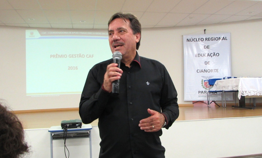 As escolas da rede estadual pertencentes ao Núcleo Regional de Educação de Cianorte receberam nesta quinta-feira (22) o Prêmio Gestão CAF. As unidades foram contempladas porque apresentaram os melhores resultados na execução de projetos pedagógicos e na aplicação eficiente dos recursos públicos.