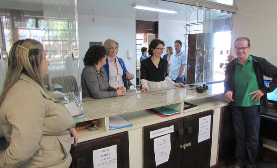 Há 10 anos, os estudantes do Colégio Estadual Iglea Grollmann, em Cianorte, no Noroeste do Estado, ganharam atividades diferenciadas no currículo das aulas do turno complementar, que fortaleceram a identificação deles com a escola. A aproximação garantiu melhores resultados no Índice de Desenvolvimento da Educação Básica (Ideb), no combate à evasão escolar e na participação efetiva da comunidade escolar.