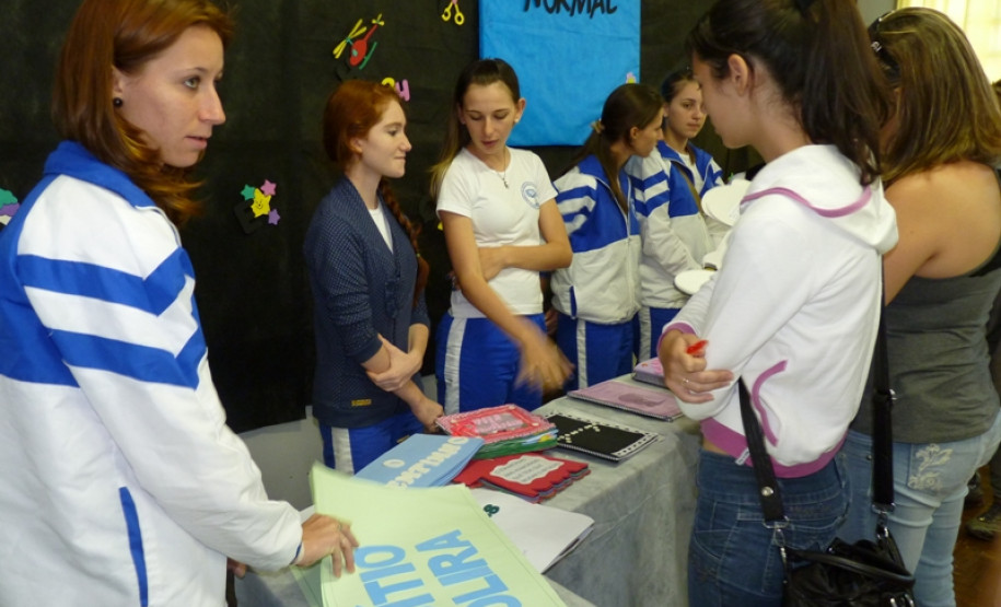 Evento reúne atividades desenvolvidas pelos alunos do Curso de Formação de Docentes, nas modalidades integradas e com aproveitamento de estudos.