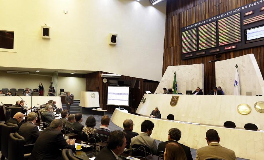 Entre os meses de janeiro e agosto desse ano, o governo investiu R$ 6,49 bilhões na Educação, ou 34,7% da receita líquida de impostos (RLI).