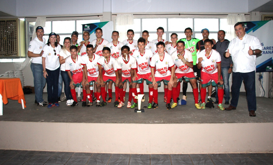 Colégio Estadual Euclides da Cunha (Matelândia), campeão no masculino A.