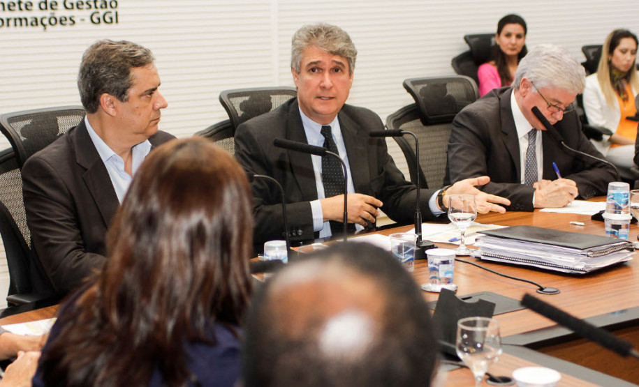 O Governo do Estado anunciou nesta quarta-feira (16) os benefícios que serão concedidos aos servidores públicos em 2017