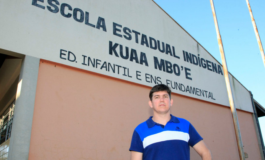 O Governo do Estado depositou mais R$ 3,8 milhões diretamente na conta das escolas da rede pública estadual. O dinheiro refere-se à nona cota consumo do programa Fundo Rotativo da Secretaria de Estado da Educação e já está disponível para ser utilizado para a compra de materiais usados no dia a dia dos colégios.<br />
<br />
Este ano, mais de R$ 60 milhões já foram repassados às escolas por meio do Fundo Rotativo.