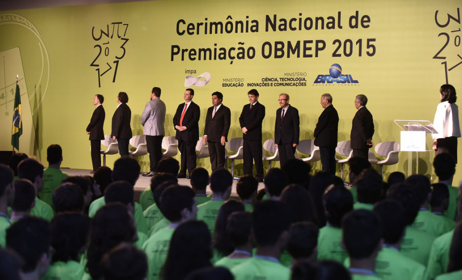 Medalhistas de ouro participaram de cerimônia no Rio de Janeiro, com presença do Ministro da Educação.