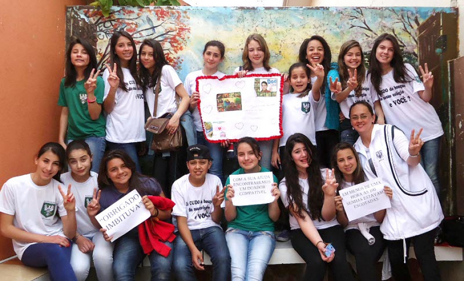 Mais de 700 voluntários dispostos a doar medula óssea. Esse é o resultado obtido pelos estudantes do 9° ano do ensino fundamental do Colégio Estadual Alcides Munhoz, em Imbituva (Centro-Sul do Estado), que há dois anos desenvolvem o projeto Doe vida! Doe Medula.