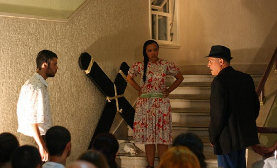 Alunos de teatro se apresentam em Curitiba esta semana