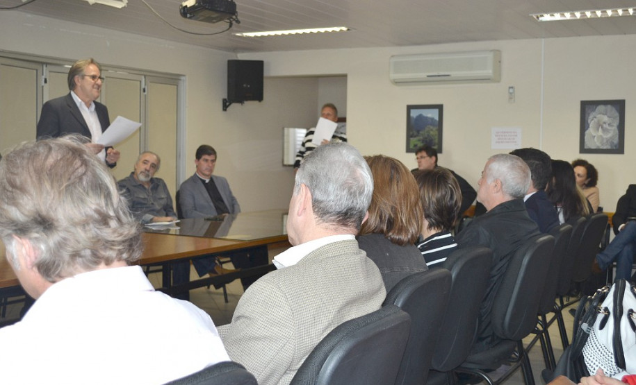 O Governo do Paraná criou nesta sexta-feira (16) a Comissão Interinstitucional de Educação Ambiental (CIEA), vinculada à Secretaria estadual do Meio Ambiente e Recursos Hídricos. A Comissão vai elaborar políticas públicas de educação ambiental.