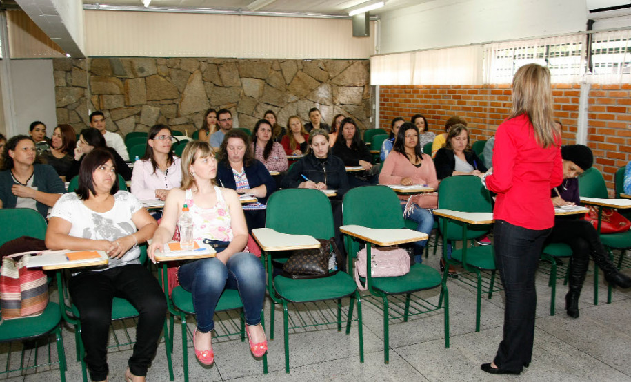 O Governo do Estado deposita nesta terça-feira (20) a segunda parcela do décimo terceiro salário aos servidores públicos estaduais ativos, aposentados e aos pensionistas