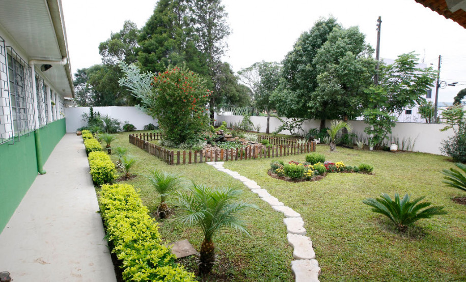 O Governo do Estado repassou, ao longo de 2016, R$ 169,1 milhões às 2,1 mil escolas da rede pública estadual