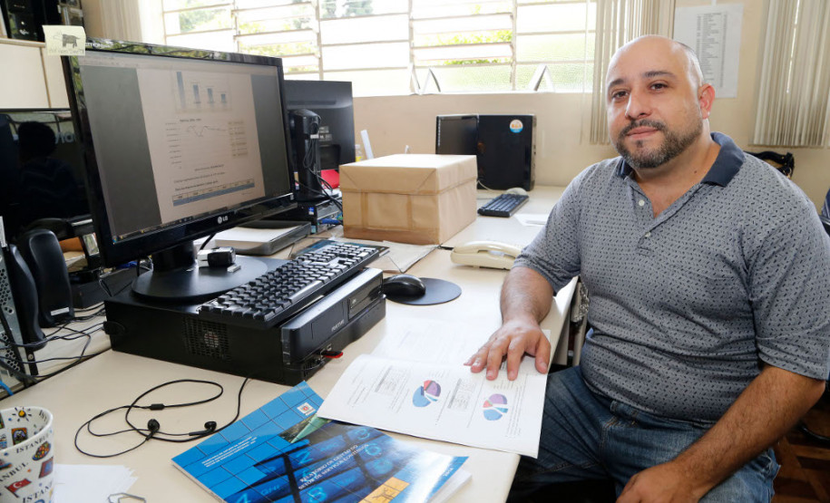 Um dos projetos do Estado selecionados é intitulado “Análise de proporção entre o número de publicações, diagramação e os valores praticados por veículos de comunicação impressos: possibilidades de redução de despesas” e teve como objetivo auxiliar servidores que são responsáveis pelo envio de publicações oficiais a reduzir custos das publicações por meio da diagramação