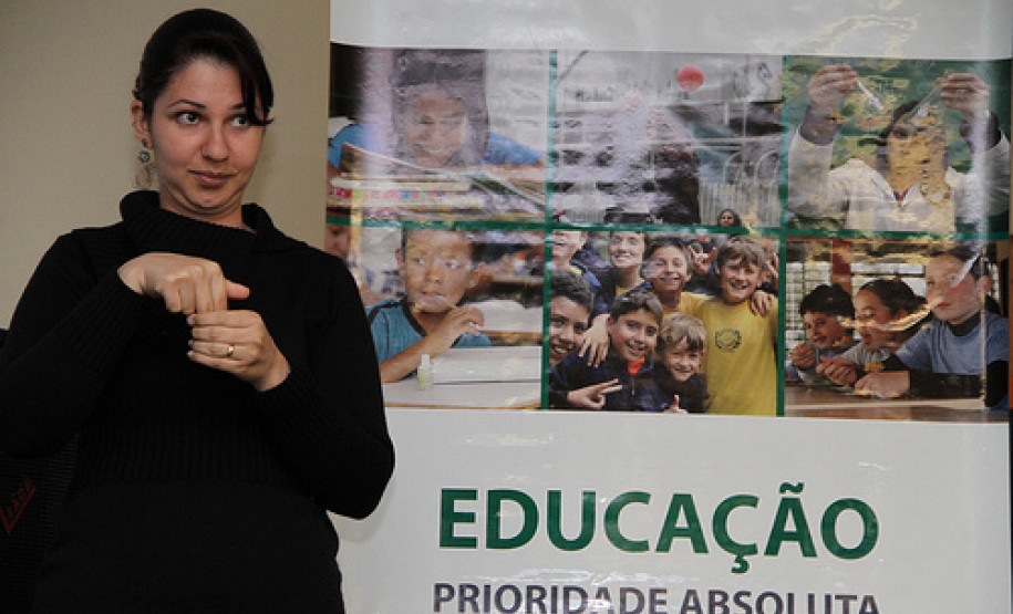 Trabalho realizado na secretaria visa minimizar barreiras e tornar a Secretaria num espaço de referência em acessibilidade e inclusão social.