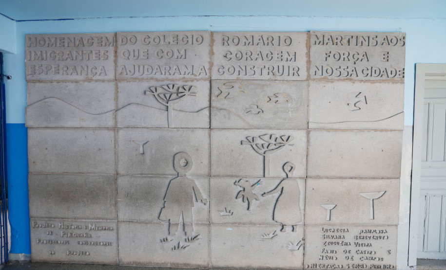 Rede estadual se prepara para o início do ano letivo No Colégio Estadual Romário Martins, em Piraquara, na Região Metropolitana de Curitiba, oito funcionários trabalham para deixar a escola pronta para recepcionar os 1