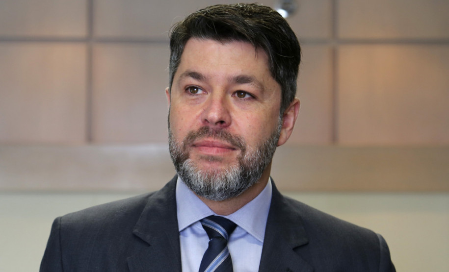 Por lei, o professor tem o direito de passar pelo menos um terço do tempo em atividades extra-classe para preparar as aulas e fazer correções de trabalhos