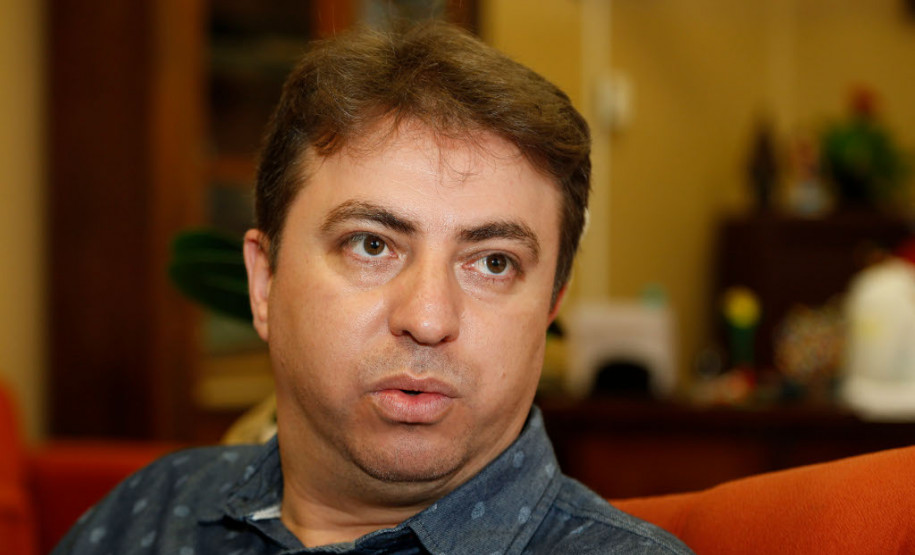 O diretor do Erasmo Pilotto, Lourival de Araújo, lembrou que a Semana Pedagógica permite que os funcionários discutam as particularidades da escola. “Esse é o primeiro contato que os profissionais têm depois das férias para discutir ações de como será o ano letivo. Parte dessas discussões são estabelecidas pela Secretaria da Educação e a outra é elaborada pela escola de acordo com a nossas particularidades”, disse Lourival.