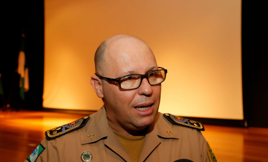 “É um segmento da PM que trabalha a excelência da prevenção nas atividades da patrulha escolar comunitária e também pela coordenação do nosso principal programa de política pública que é o Programa Educacional de Resistência às Drogas e à Violência (Proerd)”, disse o comandante-geral da PM, coronel Maurício Tortato.