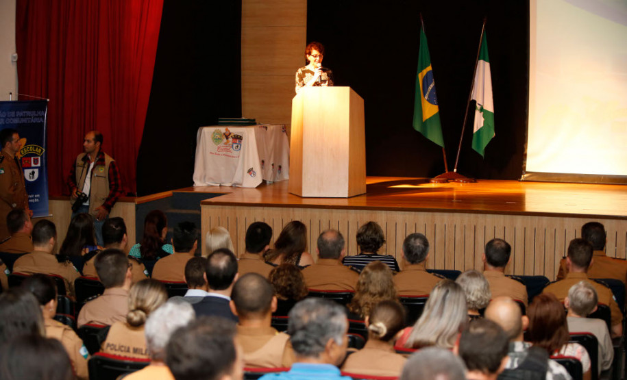 A Polícia Militar e a comunidade escolar comemoram nesta sexta-feira (17) o 9º aniversário do Batalhão de Patrulha Escolar Comunitária (BPEC), unidade especializada na prevenção da violência no âmbito estudantil com crianças e adolescentes através de ações ostensivas e educacionais em todo o estado.