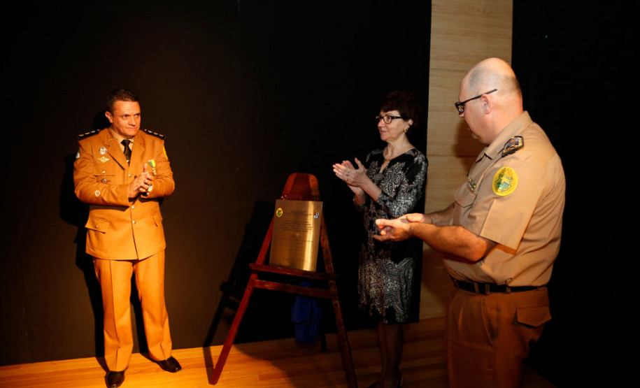 A Polícia Militar e a comunidade escolar comemoram nesta sexta-feira (17) o 9º aniversário do Batalhão de Patrulha Escolar Comunitária (BPEC), unidade especializada na prevenção da violência no âmbito estudantil com crianças e adolescentes através de ações ostensivas e educacionais em todo o estado.