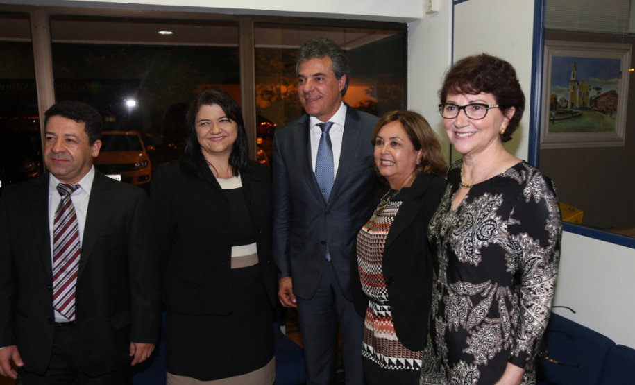 O governador Beto Richa participou nesta segunda-feira (3), em Curitiba, da aula inaugural do curso de formação continuada do Programa Gestão em Foco, voltado a diretores de escolas estaduais do Estado. Durante o evento, Richa destacou os avanços da educação do Paraná nos últimos anos.