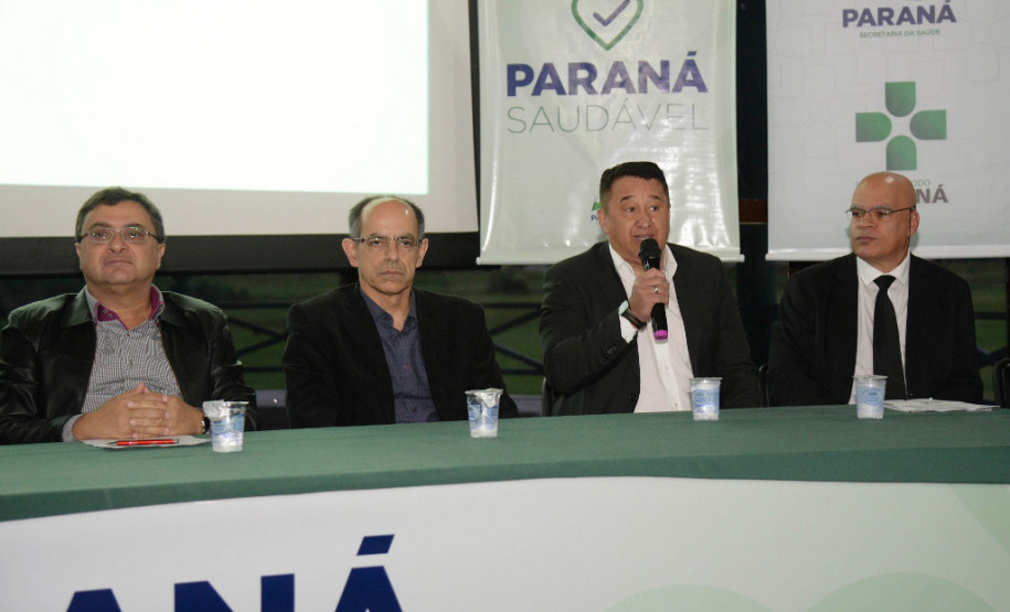 Ao todo, o governo estadual destinará R$ 7,5 milhões ao Paraná Saudável. O recurso será utilizado na produção de materiais educativos, capacitação de professores, promoção de atividades nas escolas, criação, produção e divulgação da campanha de mídia. As peças estarão presentes também na TV, no rádio, nos jornais e na internet.