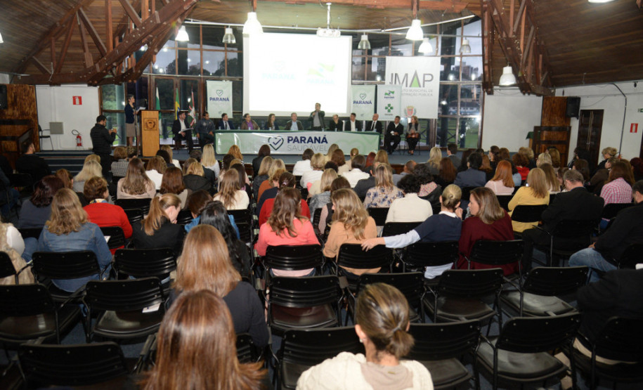 Ao todo, o governo estadual destinará R$ 7,5 milhões ao Paraná Saudável. O recurso será utilizado na produção de materiais educativos, capacitação de professores, promoção de atividades nas escolas, criação, produção e divulgação da campanha de mídia. As peças estarão presentes também na TV, no rádio, nos jornais e na internet.