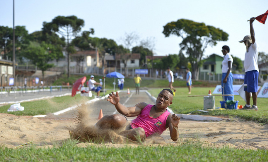 A fase regional dos Jogos Escolares do Paraná (JEPs) 2017 começa no dia 19 de maio, com a setorização do futsal em Curitiba.