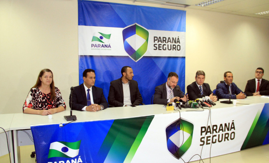 O Governo do Estado mobilizou equipes da segurança pública, educação e saúde e determinou a adoção de todas as medidas necessárias para proteger e orientar adolescentes em razão de suspeitas de tentativas de suicídio estimuladas pelo jogo virtual Baleia Azul