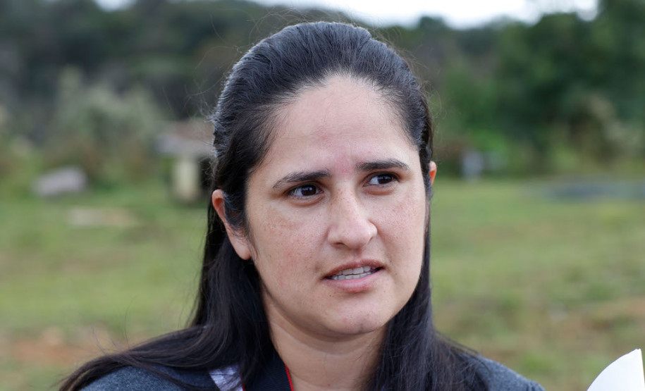 Na Escola Estadual Indígena Emília Jerá Poty, localizada na aldeia Tupã Nhe’ e Kreta, em Morretes, no litoral do Estado, os 18 estudantes são alfabetizados em português, caingangue e guarani desde a educação infantil até o 6° ano