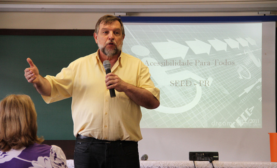 Secretaria prepara contrato de gestão para 2012