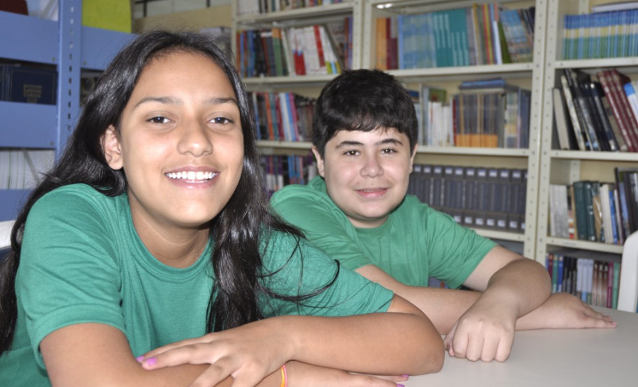 Estudantes paranaenses das redes de ensino estadual, municipal e particular estão entre os finalistas internacionais da competição tecnológica Space Apps Challenge, também conhecido como Hackathon, promovido pela agência espacial dos Estados Unidos, a Nasa. Duas equipes do Paraná concorrem, em diferentes categorias, com competidores de 69 países com projetos de softwares capazes de solucionar problemas propostos pelo órgão.