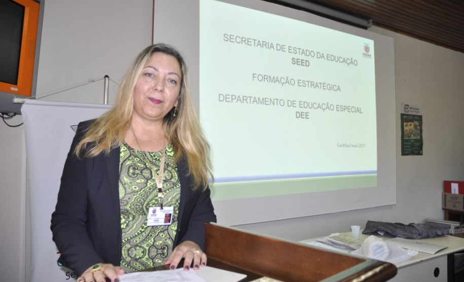 O curso tem 16 horas de carga horária e conta para avanço no plano de carreira dos servidores