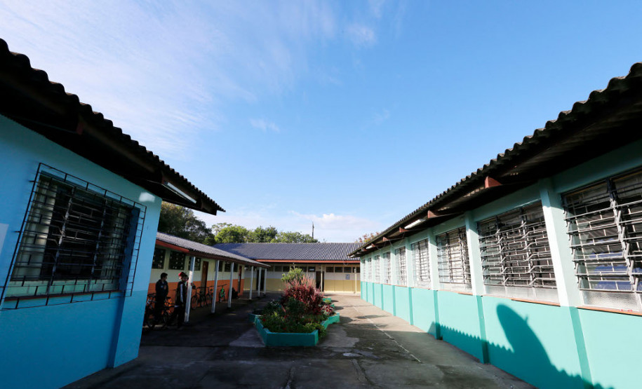 O Colégio Euzébio da Motta, no bairro Boqueirão, em Curitiba, realizou na manhã desta quinta-feira (25), atividades em comemoração aos 70 anos de história da Secretaria de Estado da Educação (SEED).