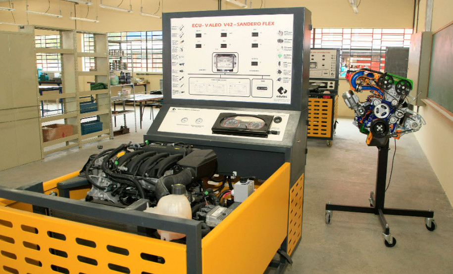 Abertas inscrições para cursos técnicos em 184 cidades As inscrições para os cursos técnicos em nível médio ofertados pela Secretaria de Estado da Educação iniciam nessa quinta-feira (1º) e seguem até 16 de junho. O período de pré-classificação acontece entre dias 19 e 22 do mesmo mês e as aulas iniciam em 26 de julho. Os cadastros devem ser feitos nas próprias escolas que ofertam os cursos. Nos Centros Estaduais de Educação Profissional e nos colégios agrícolas e no florestal as inscrições podem ser feitas pela internet.