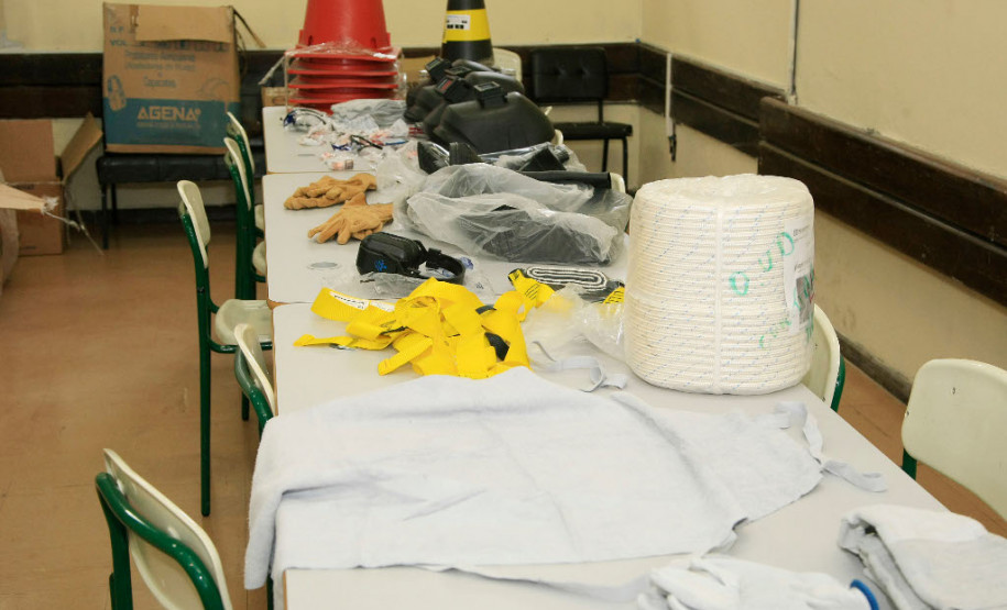 Abertas inscrições para cursos técnicos em 184 cidades As inscrições para os cursos técnicos em nível médio ofertados pela Secretaria de Estado da Educação iniciam nessa quinta-feira (1º) e seguem até 16 de junho. O período de pré-classificação acontece entre dias 19 e 22 do mesmo mês e as aulas iniciam em 26 de julho. Os cadastros devem ser feitos nas próprias escolas que ofertam os cursos. Nos Centros Estaduais de Educação Profissional e nos colégios agrícolas e no florestal as inscrições podem ser feitas pela internet.