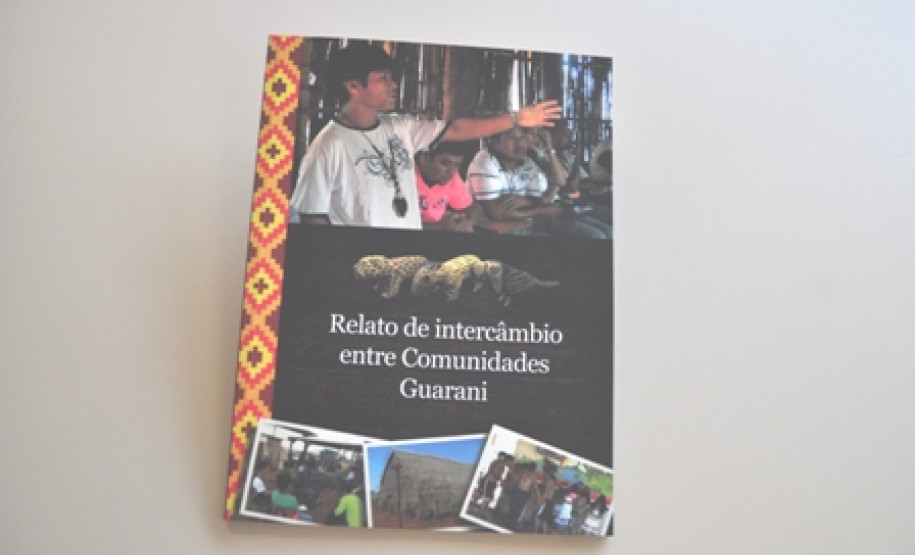 Obra registra experiência no Mato Grosso do Sul de professores guarani durante o curso de formação de docentes Kuaa Mbo’e