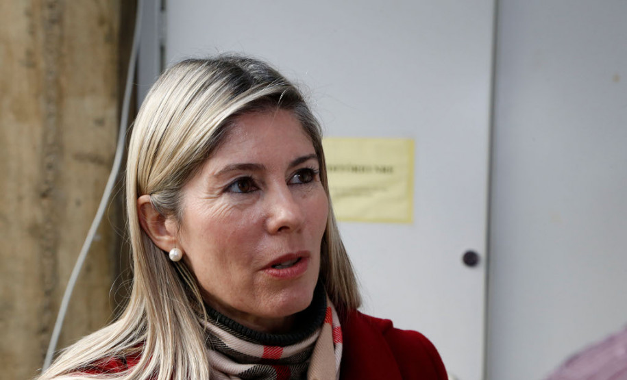 A chefe do Departamento de Gestão Educacional da Secretaria, Laureci Schmitz, destacou a importância da formação para a preservação da evolução da educação pública. “Essa formação é fundamental porque os diretores são os responsáveis pelo trabalho pedagógico e também pela preservação da história da escola. Entendemos que é preciso preservar a história material e imaterial, documentos e registros que contam a história da educação paranaense”, disse.