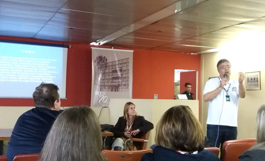 Diretor do Museu Paranaense e Coordenador dos Sistemas dos Museus do Paraná pela Secretaria de Estado Cultura, Sr. Renato Augusto Carneiro Junior.