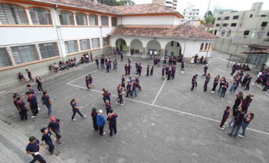 Cargos foram indicados pelo processo de consulta às comunidades escolares de mais de 2 mil escolas da rede estadual de ensino com mandato de três anos.
