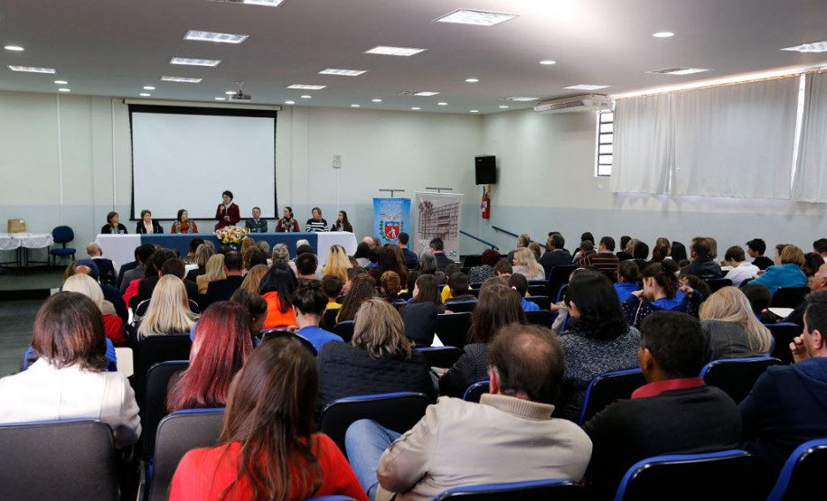 O Prêmio de Gestão Escolar foi criado em 2015 para promover e fortalecer a participação da comunidade no cotidiano pedagógico e financeiro das escolas paranaenses