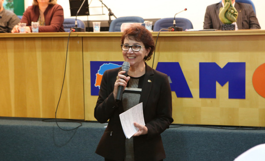 Escolas pertencentes ao Núcleo Regional de Educação (NRE) de Cascavel (região Oeste) receberam nesta terça-feira (11) o Prêmio de Gestão 2017. A premiação, concedida pelo Governo do Estado aos estabelecimentos de ensino que se destacam pela boa gestão e envolvimento da comunidade na administração, foi iniciada em 2015 e já está em sua terceira edição.