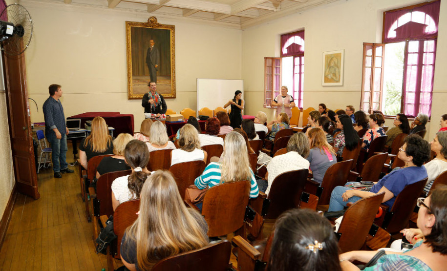 Nos dias 24 e 25 deste mês os mais de cem mil profissionais da educação, entre diretores, professores, pedagogos e funcionários participam da Semana Pedagógica referente ao segundo semestre de 2017. Na foto, semana pedagógica do primeiro semestre.