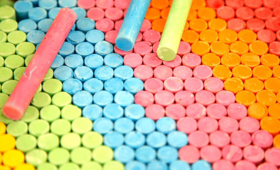 Teve início nesta segunda-feira (14), em Curitiba, as oficinas de formação continuada aos profissionais que atuam no curso de Formação de Docentes – normal em nível médio, ofertado pela rede estadual de ensino. Cerca de 200 professores e funcionários dos Núcleos Regionais de Educação participando da formação, que acontece até quinta-feira (17). As oficinas têm duração de 32 horas que serão somadas para avanço no plano de carreira dos profissionais.