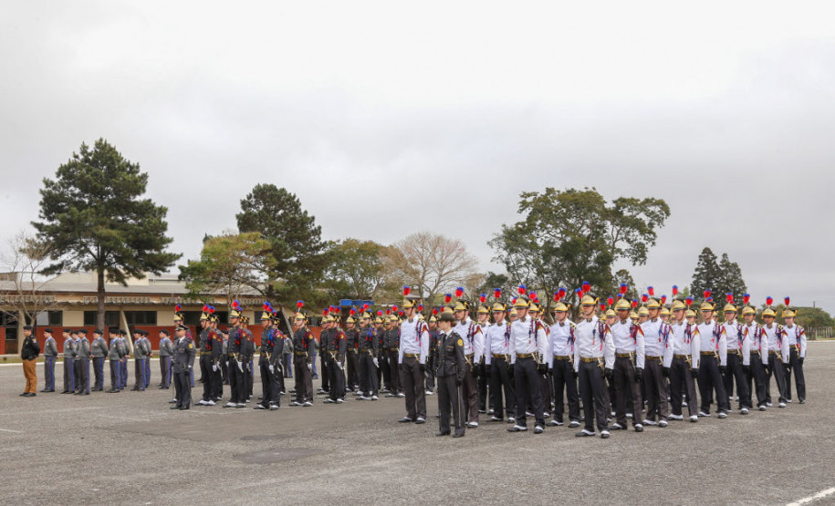 Solenidade abre a Semana da Pátria no Paraná O Governo do Estado abriu nesta sexta-feira, 1º de setembro, as comemorações da Semana da Pátria, que marca os 195 anos da Independência do Brasil