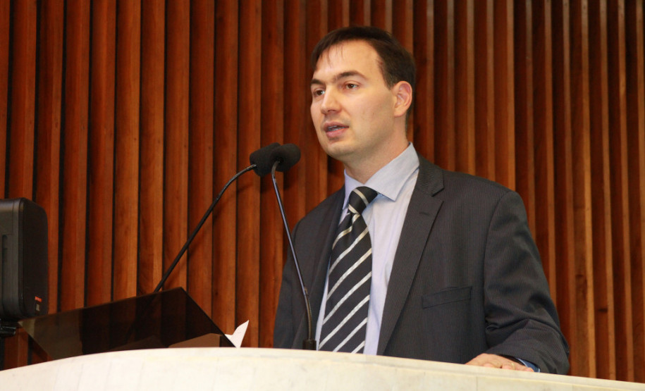 Geração Atitude envolverá 160 escolas da rede pública estadual A terceira edição do projeto Geração Atitude foi lançada nesta segunda-feira (4), no início da sessão da Assembleia Legislativa, e tem como objetivo promover a formação cidadã de estudantes e estimular o protagonismo juvenil.