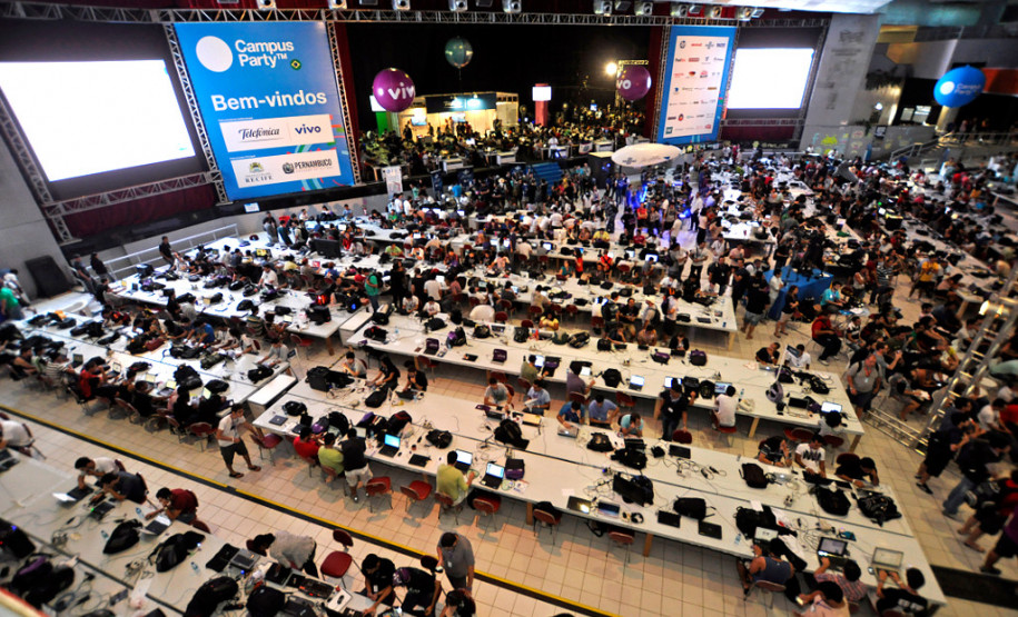 A Secretaria de Estado da Educação vai participar, no mês de outubro, da 3ª Feira de Ciência, Tecnologia e Inovação (Inventum 2017), em Pato Branco (no Sudoeste do Estado). Durante a feira também vai acontecer o festival Campus Weekend Pato Branco, promovida pelo Instituto Campus Party. Os dois eventos vão reunir alunos e pesquisadores de diferentes países com palestras, exposições e desafios científicos.