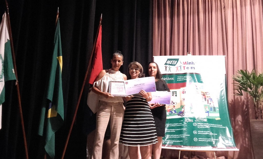 Em segundo, a escola Nossa Senhora de Fátima (Telêmaco), com R $ 4 mil.