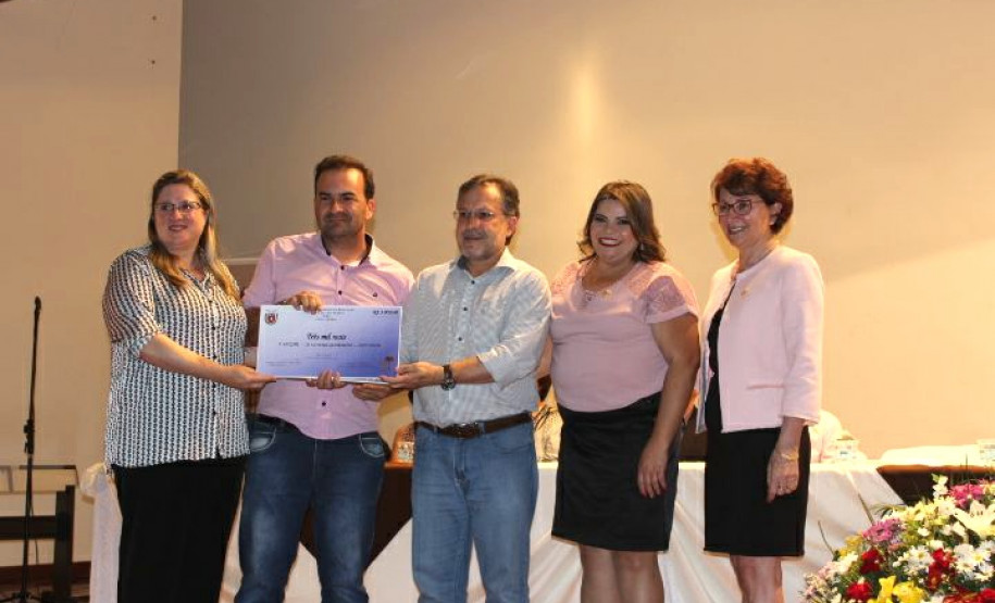 A terceira colocação ficou com o Colégio Estadual Ulysses Guimarães, do município de Roncador, que recebeu R$ 3 mil.