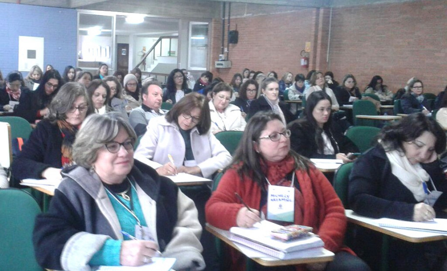 Formação do Caminhos Pedagógicos em Foco realizada com com técnicos dos Núcleos Regionais de Educação em Curitiba, em agosto.