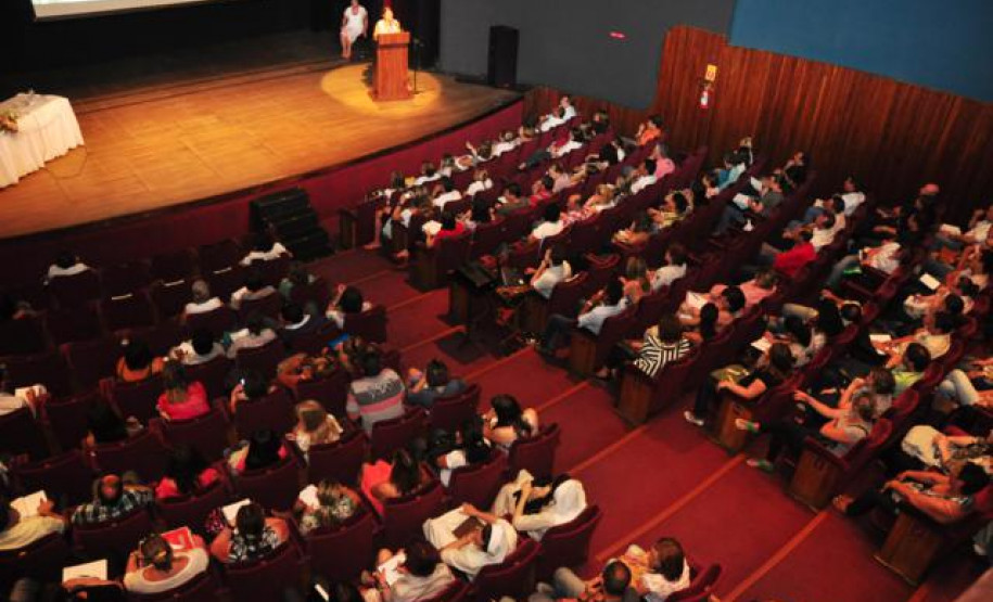 Eventos serviram para repassar informações do cotidiano escolar aos diretores das escolas atendidas pelas regionais de Curitiba e Área Metropolitana Sul que assumiram suas funções no início do ano.