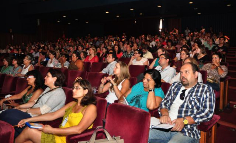 Eventos serviram para repassar informações do cotidiano escolar aos diretores das escolas atendidas pelas regionais de Curitiba e Área Metropolitana Sul que assumiram suas funções no início do ano.